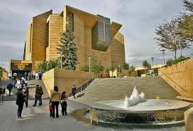 From Wikiwand Cathedral Of Our Lady Of The Angels In Los Angeles California By Rafael Moneo 2002 Monumental Architecture Sacred Architecture Cathedral