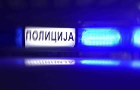 Pazite, svako ko živi u zgradi može da se opeče! Mladic Iz Nisa Kidao Lancice Zenama S Vrata Juzna Srbija Info
