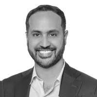 Sunny Sethi's Instagram, Twitter & Facebook