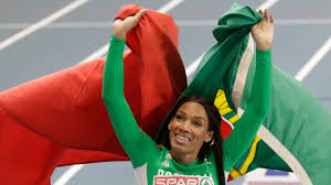 Patrícia mamona conquista medalha de prata na final do triplo salto. Ifqvx54fnd0mqm