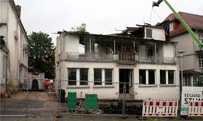 Finde 12 angebote für häuser zum verkauf in bad pyrmont zu bestpreisen, die günstigsten immobilien zum verkauf ab € 117.000. Abriss In Bad Pyrmont Alte Hauser Verschwinden