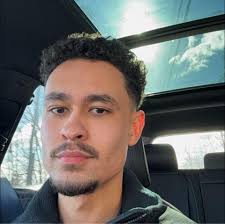 This light is such a joke.