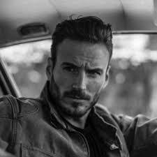 Joe Weir's Instagram, Twitter & Facebook