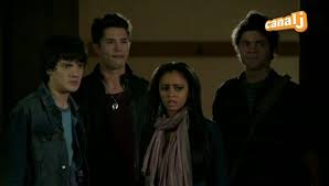 Ethan, benny and fledgling vampire sarah battle zombies, demons and the other supernatural beasties that regularly threaten their school. Ma Baby Sitter Est Un Vampire 2x13 Le Premier Et Le Dernier Rencard Partie 2 Video Dailymotion