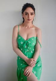 Sandeepa Dhar - Free pics, galleries & more at Babepedia