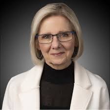 What to wear to a high school reunion?