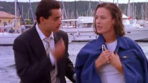En 1990 obtuvo su título de socorrista y trabajó de cine cuarto cortometraje de san avold en 2007 ) y el drama de la televisión (quince episodios sous le soleil, diez episodios de plus belle la vie ).asimismo. Le Blouson Bleu A Col Porte Par Laure Benedicte Delmas Dans Sous Le Soleil S01e02 Spotern