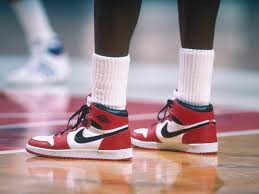 In 1992, mj and bugs bunny showed strong chemistry in a nike commercial, and warner bros. Top Selling Air Jordans On Ebay Include Space Jam Royals Chicago Business Insider
