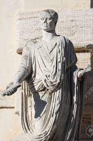 (beklemek ve hız limiti yok.) kaynak. Statue Eines Romischen Senator In Rom Italien Lizenzfreie Fotos Bilder Und Stock Fotografie Image 35166196