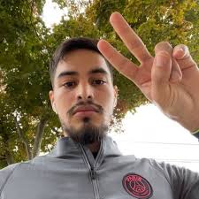 ronnie herrera (@_ronnieeeh)