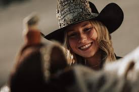 Photo shoot with the Meeteetse Rodeo Queen: #barrelracing #rodeo #wyoming  #cody #photographer