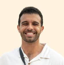 Lor Smith's Instagram, Twitter & Facebook