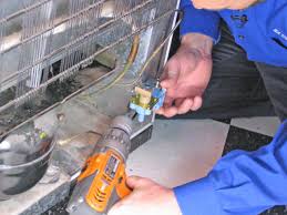 It should be noted that there are quite a few different types of valves that could be used for this job. How To Install An Icemaker How Tos Diy