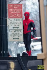 If tom holland's third solo outing as peter parker does get delayed though, it would be a huge. Spider Man 3 Set Photos Reveal New Spidey Suit And Christmas Setting Geek Culture