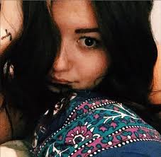 Reposting because I officially accepted my offer! Name: Maggie Carmichael  Nicknames: Mags, Maggles, Magpie, etc. Hometown: Petrolia High school:  L.C.C.V.I. Program: Applied Linguistics