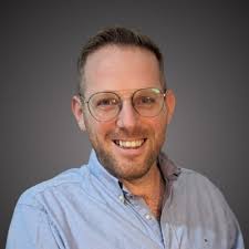 i posted every day for 30 days (from a cruise ship 🚢) Hit 2M impressions.  here's what I learned: 1. Your first two lines are 90% of the game. If they  don't