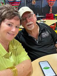 What are some cute little towns to visit near Columbia, Tennessee, for an  anniversary?