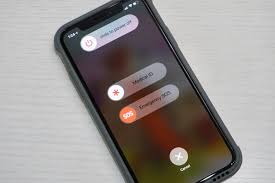 While apple can't unlock the price to unlock an iphone varies based on your carrier. Apple Watch With Lte Will Make Emergency Calls Without A Carrier Iphoneroot Com