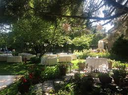 Wisteria Gardens Weddings Southern Oregon Medford Wedding Venue Wedding Venues Oregon Wisteria Garden Wedding Venues