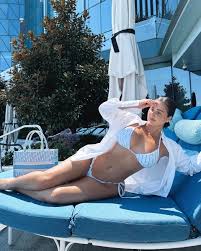 🦋 Isabelle 🦋 @w1fenextdoor - Twitter Profile | Sotwe