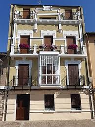 It's a global hub for art, fashion, food, and wine and a walkable, charming city whose streets hold a treasure trove of historical sites and beautiful scenery. Eclecticism In Architecture Wikipedia