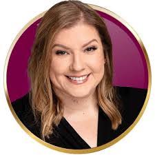 Jennifer Kennelly's Instagram, Twitter & Facebook