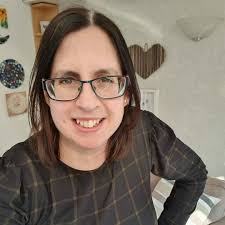 Louisa Stanley's Instagram, Twitter & Facebook