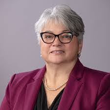 Doris Ferraro's Instagram, Twitter & Facebook