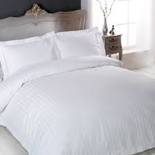 как сшить покрывало на кровать своими руками пошаговая инструкция Hotel Satin Stripe Duvet Set Idei Ukrasheniya Spalni Spalnya Postelnoe Bele