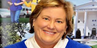 Dr. Cavanaugh receives “Excellence In Teaching” award