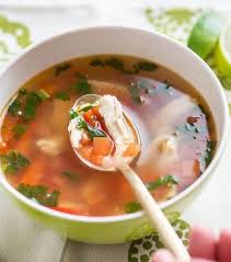 Thai Suppe Mit Hahnchen Ganz Ohne Kokosmilch Rezept Thai Suppe Suppe Glasnudelsuppe