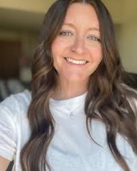 Jessica Alumbaugh's Instagram, Twitter & Facebook