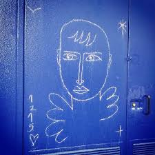 C Est Une Maison Bleue Maxime Le Forestier Sur Un Generateur Rond Point Des Champs Elysees Paris France Street Art Paris Art Urbain Art De Rue