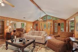 Framing britney spears is an exclusive documentary that looks at her rise to fame and why she ended up in court with her dad. Britney Spears Houses Inside The Popstar S Amazing Property Portfolio Loveproperty Com