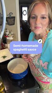 Homemade Spaghetti Sauce Recipe for Family Dinner