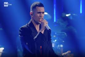 Mahmood, le foto col presunto fidanzato. Mahmood Ci Svela Tutto Si Sono Felicemente Fidanzato