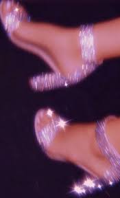 Just like any other aesthetics, the baddie will adapt to her time and individual preferences. Baddie Aesthetic Pictures Pink And Purple Novocom Top
