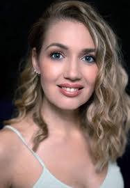 Sandra Bell's Instagram, Twitter & Facebook