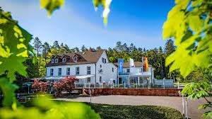 Haus rabenhorst is one of germany's lead­ ing producers of fruit juices and health foods, employing around 120 people. Willkommen Hotel Und Restaurant Rabenhorst In Homburg An Der Saar