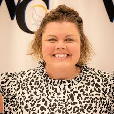 Elisha Silva's Instagram, Twitter & Facebook