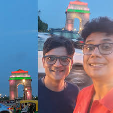 Hello New Delhi Catching up with Anuj Singhal at India Gate humid evening  walk to Rajpath. A Young Indians reunion.