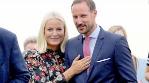 Die beiden haben zwei gemeinsame kinder: Mette Marit Von Norwegen Schatz Rette Mich Hilfesuchend Greift Sie Nach Ihrem Haakon Youtube