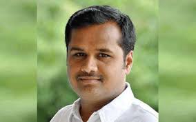 Lalit yadav hails from the najafgarh area of delhi. I Won T Join Bjp Mla Ganesh Hukkeri