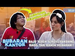 Ternyata body syahrini tak seindah yang kita dibayangkan. Edit Syahrini Tembus Pandang Sexy Artis Artis Yang Ekspose Dada Di Balik Baju Transparan Kapanlagi Com Mulai Dari Jambul Khatulistiwa Hingga Lagu Sesuatu Apapun Yang Ditampilkan Kakak Aisyahrani Ini Kerap Menarik