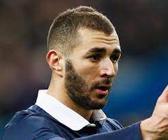 Real madrid'in fransız golcüsü karim benzema, chelsea'ye attığı golle raul gonzalez ile birlikte. Pin En Soccer Player Haircuts