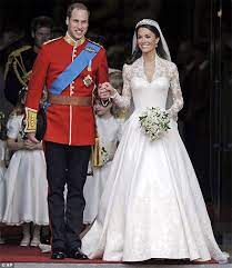 I couldn't find any that were similar for un $2000 sooo i've come up with the idea of getting a ball gown i've looked at pinterest and websites like david's bridal but i'm not having any luck! Get Kate And Pippa Middleton S Royal Wedding Dress Looks For Less The Budget Babe Affordable Fashion Style Blog