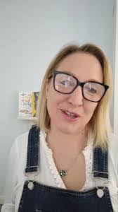 Karis White's Instagram, Twitter & Facebook