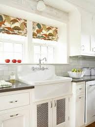 Kuche Gestalten Raffrollos Ideen Schones Design Kuche Einrichten Raffrollo Kuche Kuche Gestalten