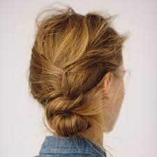 Neo Bun Le Chignon Bas Messy Chez J Crew Coiffure Chignon Moderne Jolie Coiffure