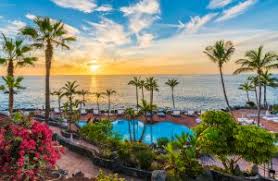 Hotelul are o piscina in aer liber, pentru copii si una pentru adulti, restaurant, bar si un teren de minigolf, teren de tenis, billiard, piscina interioara, sala fitness si centru spa. Cazare Tenerife Top 3 Hoteluri Recomandate De Christian Tour Christiantour Blog